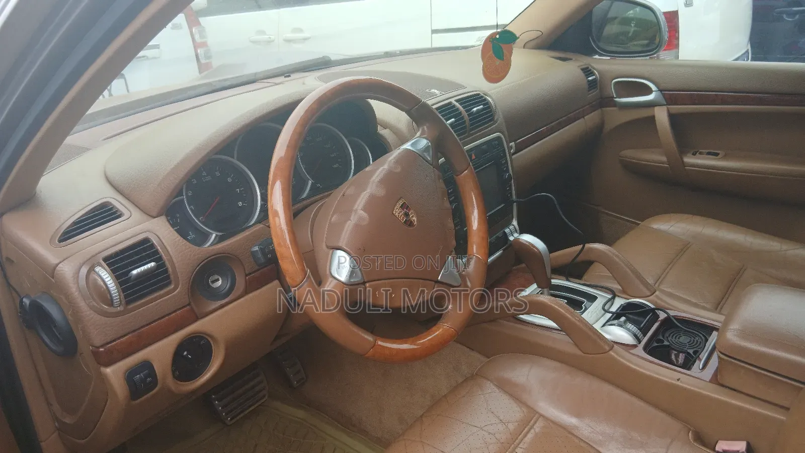 Porsche Cayenne 2010 Gray