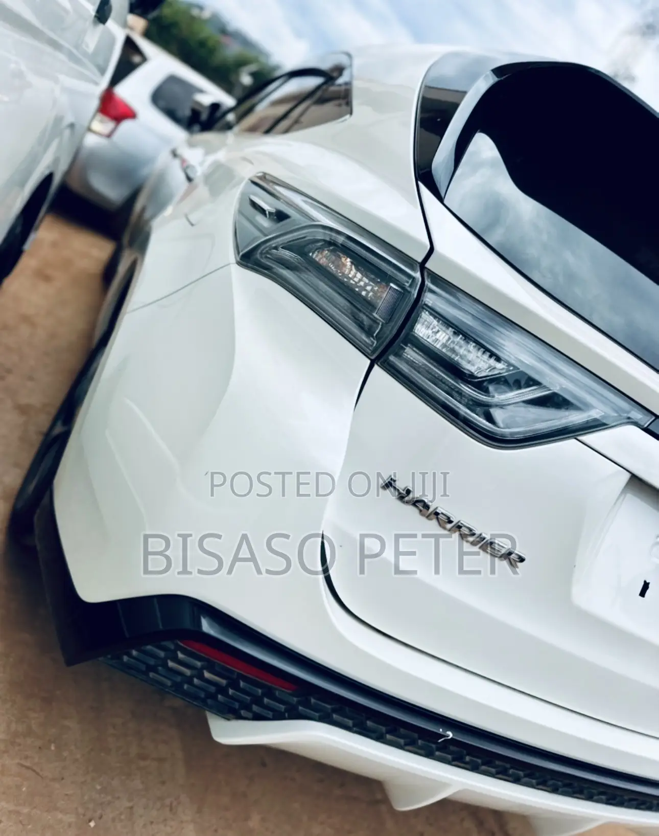 Toyota Harrier 2.0 2016 White