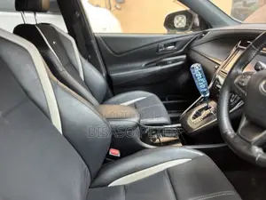 Toyota Harrier 2.0 2016 White