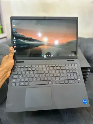 New Laptop Dell Latitude 3520 8GB Intel Core I5 SSD 256GB