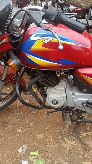 Bajaj Boxer 125 2023 Red