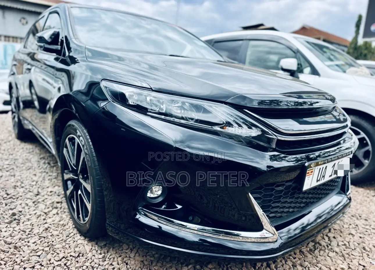 Toyota Harrier 2.0 2016 Black