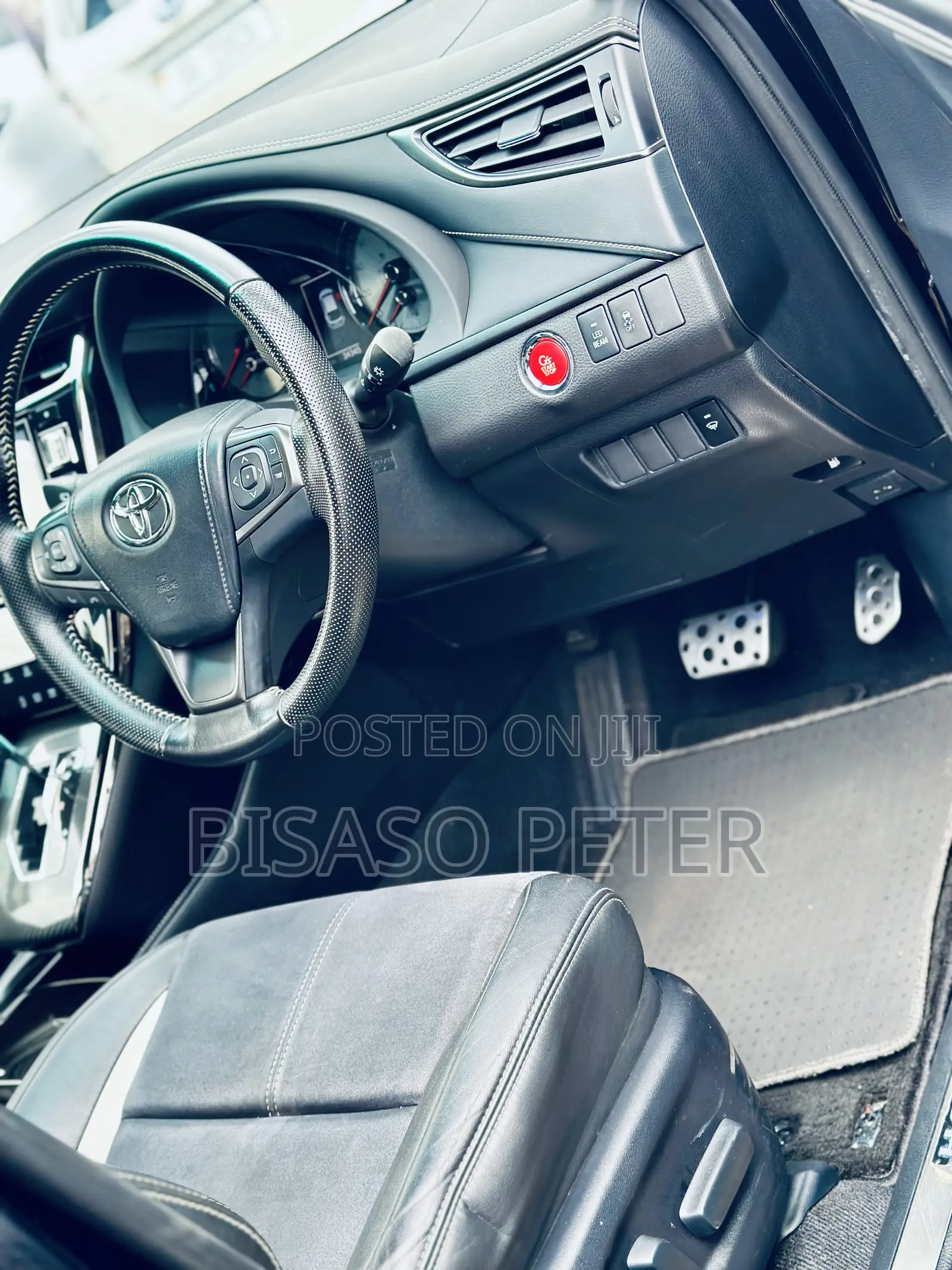 Toyota Harrier 2.0 2016 Black