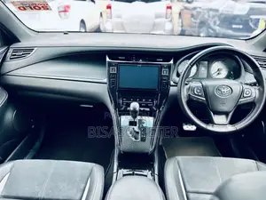 Toyota Harrier 2.0 2016 Black