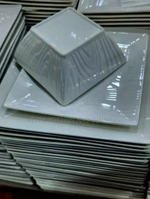 Dinner Plates Square a Set of 6pcs