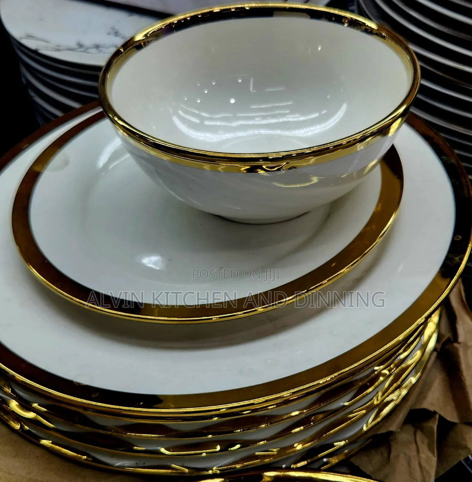 White Dinner Set of 18pcs,Dinner Plates,Side Plates Bowls