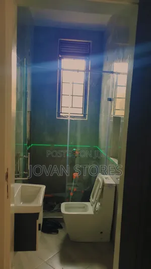 Glass Shawer Cabins Ascembling Works