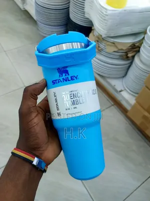 30oz Stanley Quencher H2.0 Flowstate Tumbler.