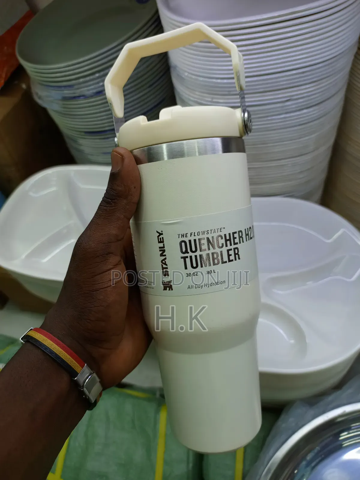 30oz Stanley Quencher H2.0 Flowstate Tumbler.