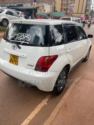 Toyota IST 2005 White