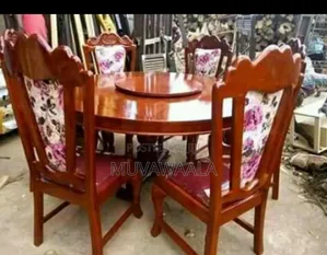 Mutima Dinning Table