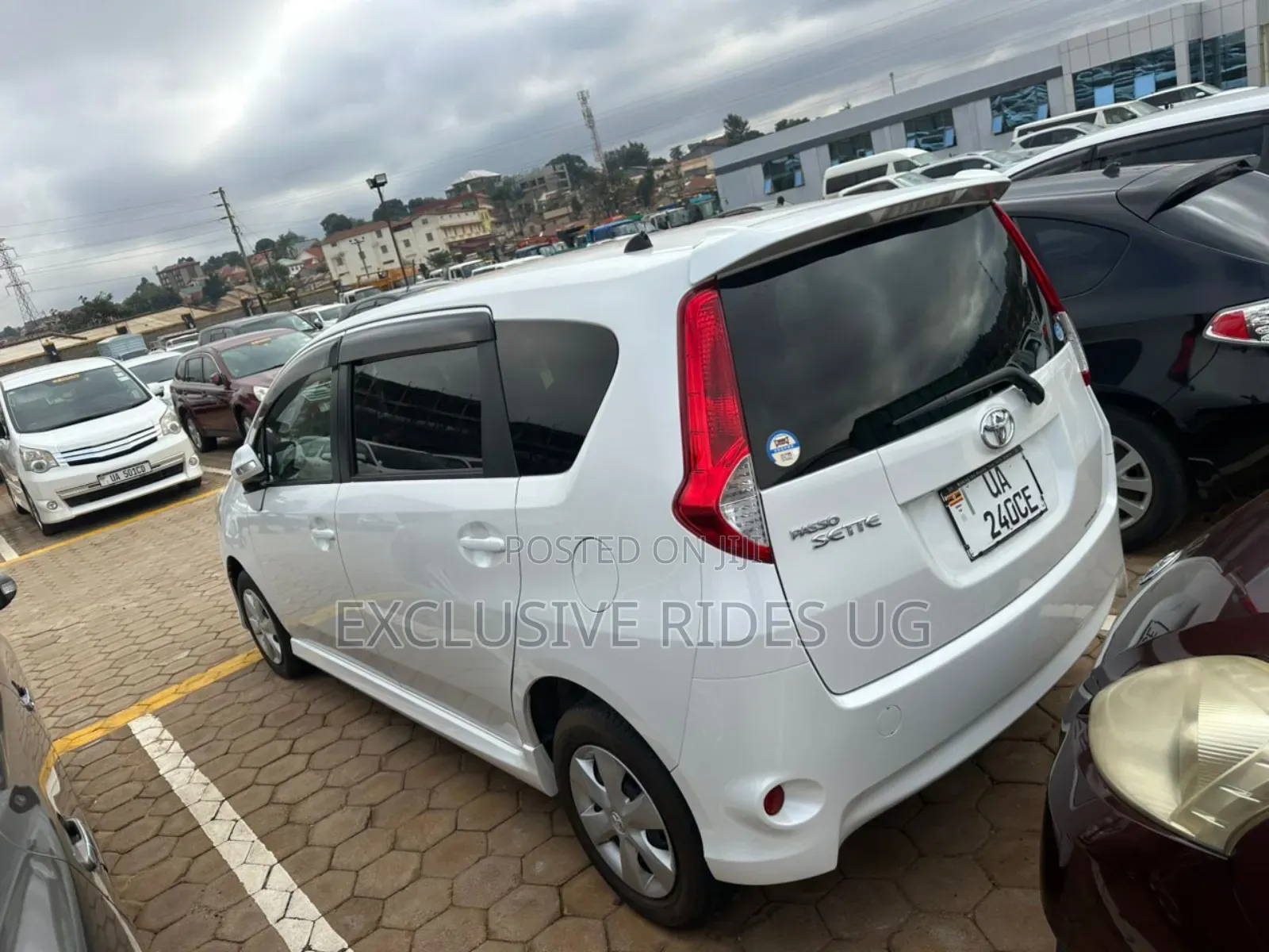 Toyota Passo Sette 1.5 AWD 2011 White
