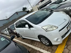 Toyota Passo Sette 1.5 AWD 2011 White