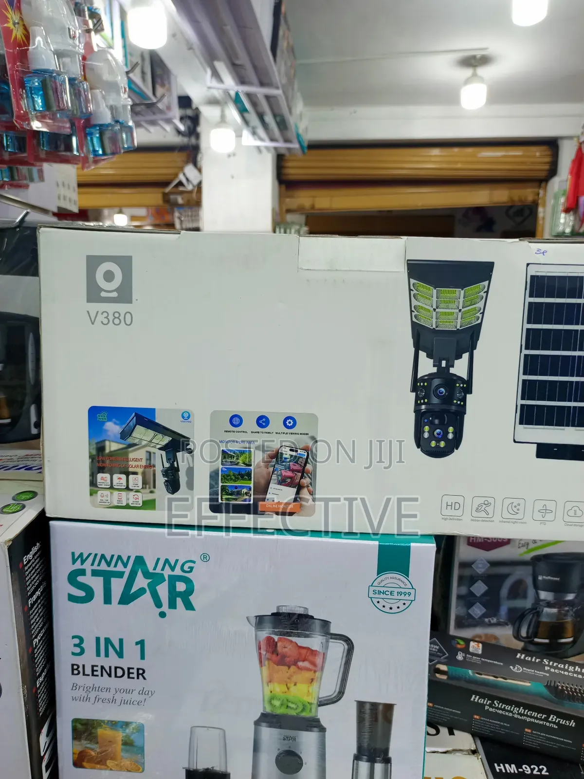 V380 Solar-Powered Street Light With a Built-in Security Camera.