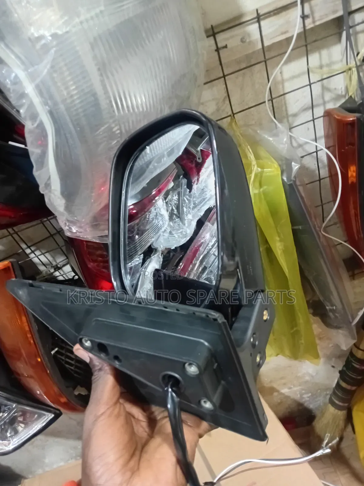 Side Mirrors Ipsum Old