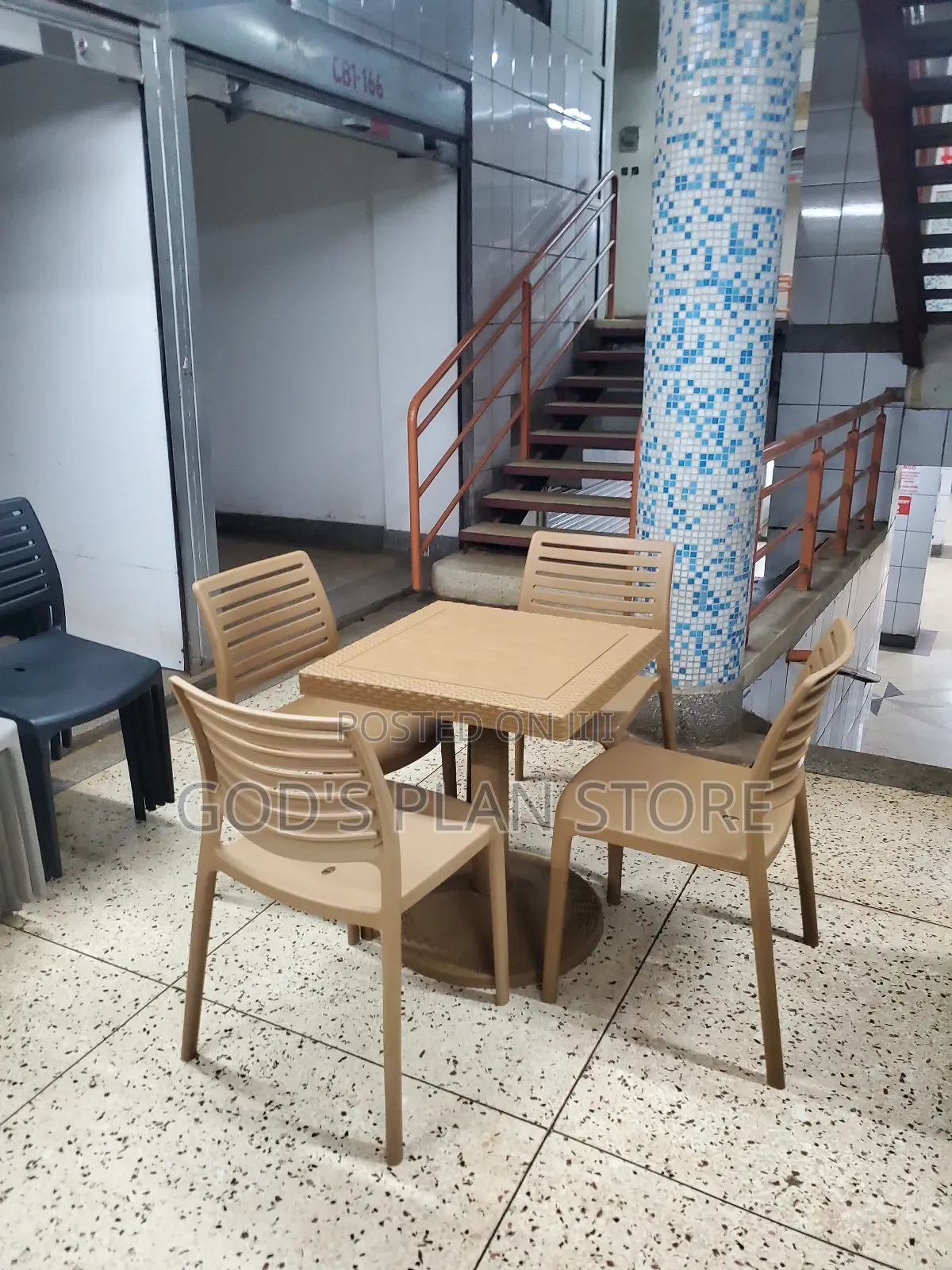 Plastic Outdoor Square Table and Chairs for Dining