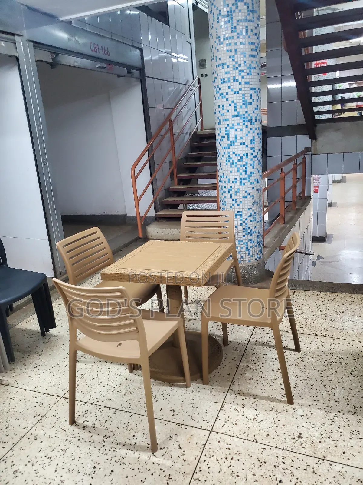Plastic Outdoor Square Table and Chairs for Dining