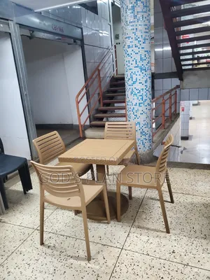 Plastic Outdoor Square Table and Chairs for Dining
