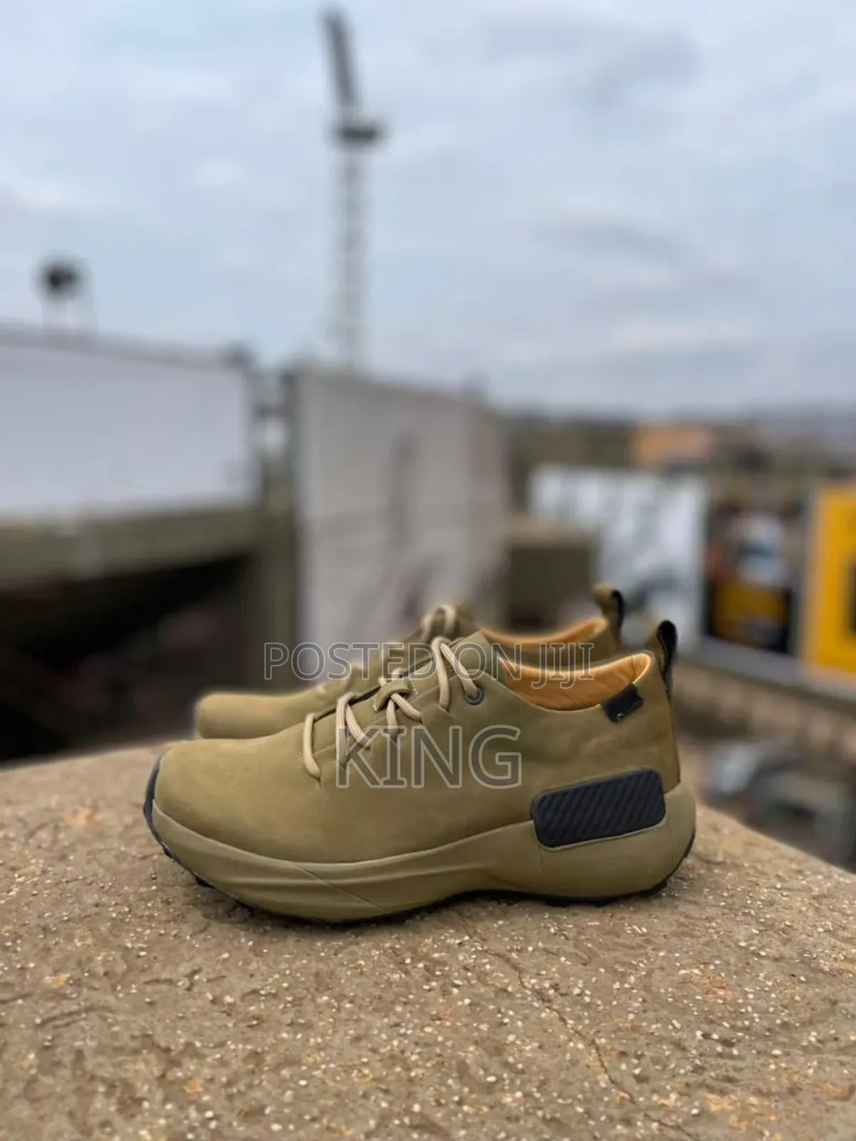 Men's Ecco Casual Leather Sneakers.