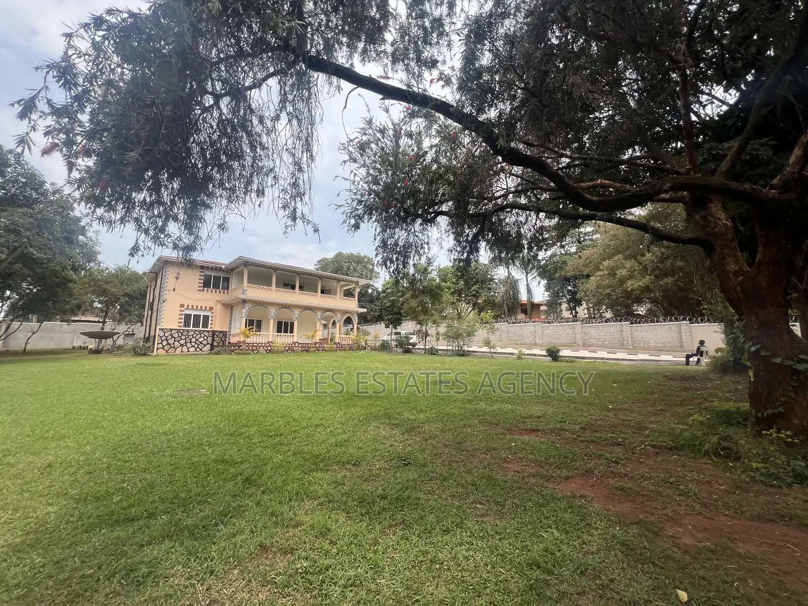 10 Rooms Office Space for Rent in Bugolobi