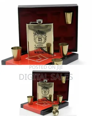 7oz Whisky Hip Flask Bottle With 4 Shot Cup Gift Set- Gold