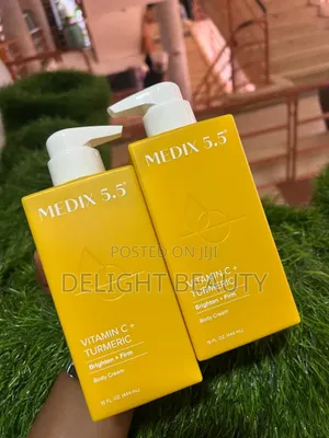 Medix Vitamin C + Tumeric Cream