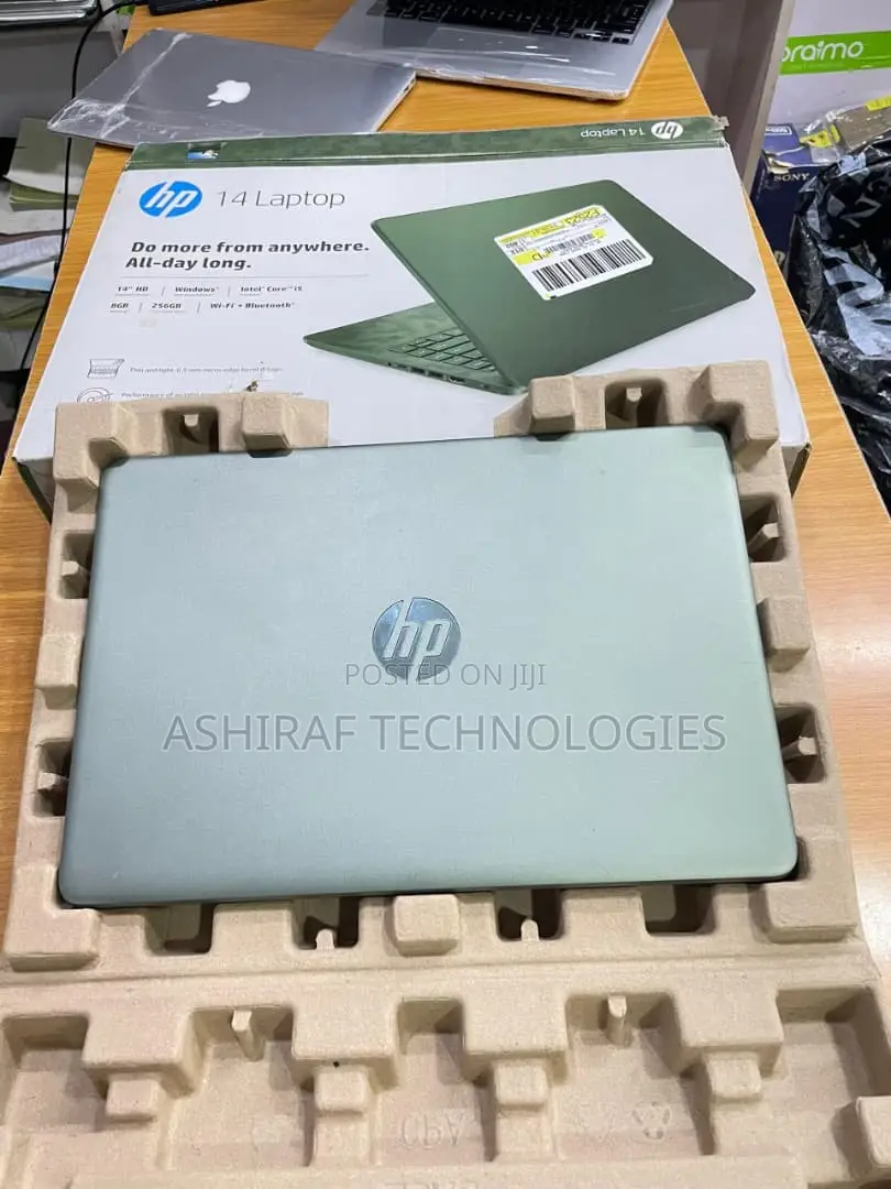 New Laptop HP 14-Dq1025cl 8GB Intel Core I5 SSD 256GB