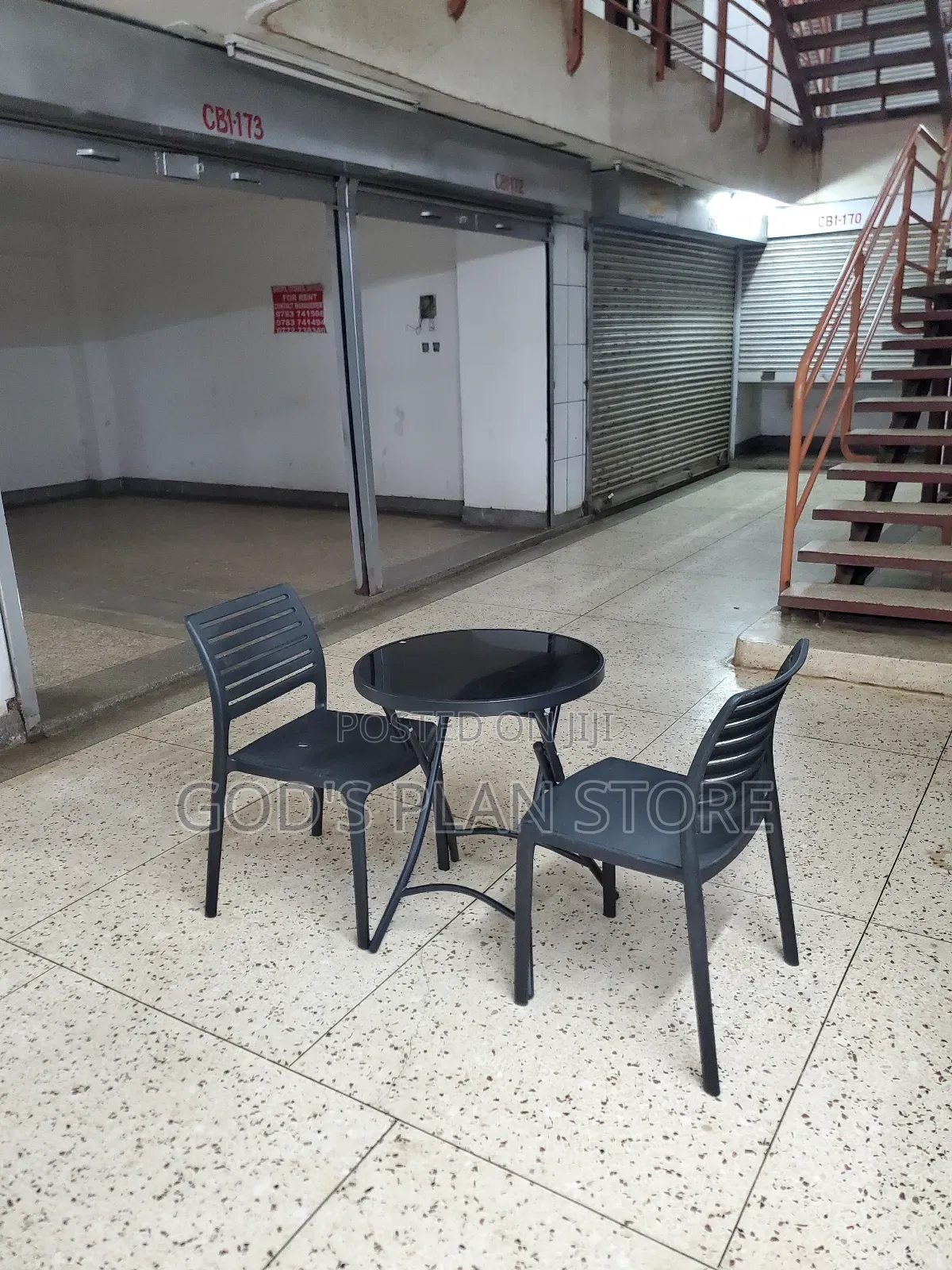 L15 Round Dining Glass Table and Plastic Chairs