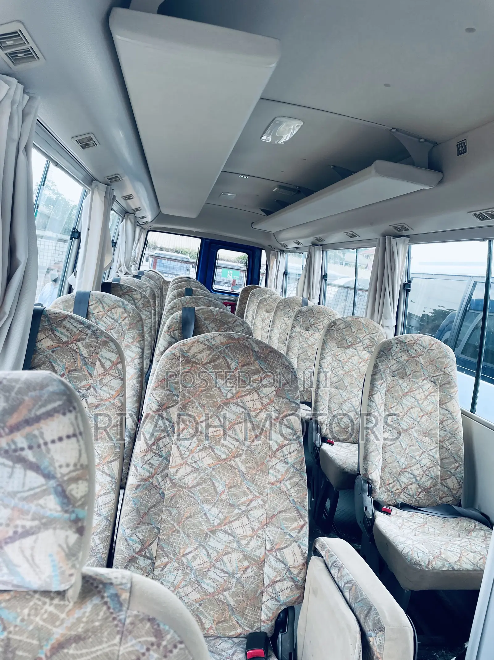 Mitsubishi Fuso Rosa 2010 Blue
