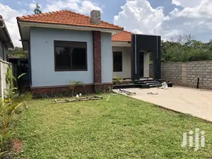 Kira Mamerito Road Awesome Bungalow on Sale