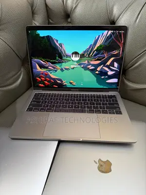 Laptop Apple MacBook Pro 2017 16GB Intel Core i7 SSD 256GB
