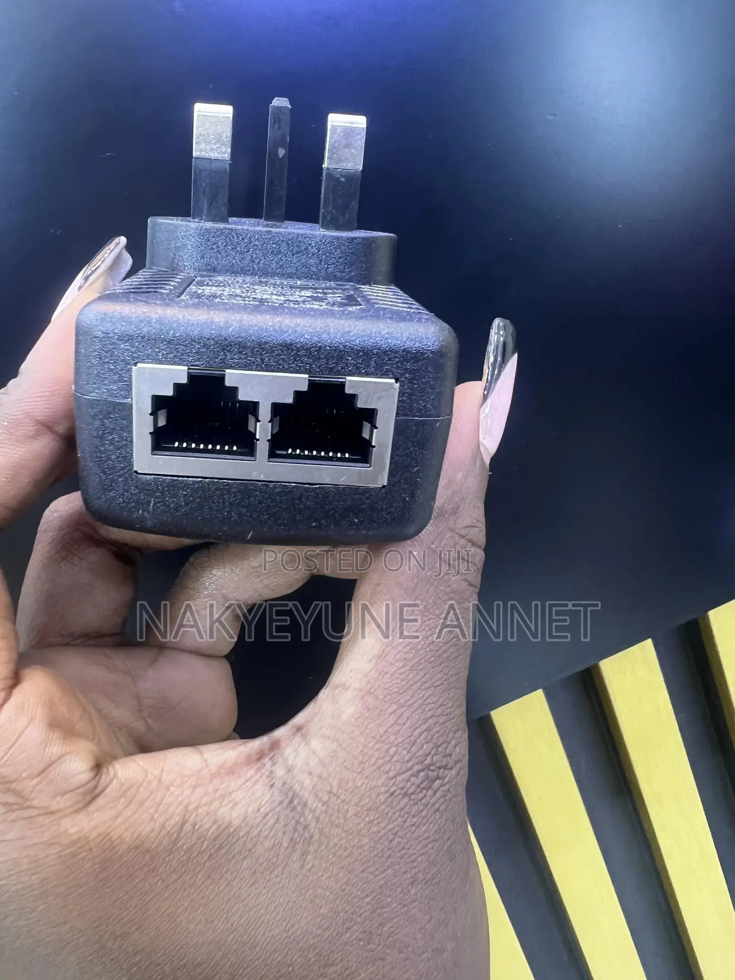 Ac/Dc Adaptor