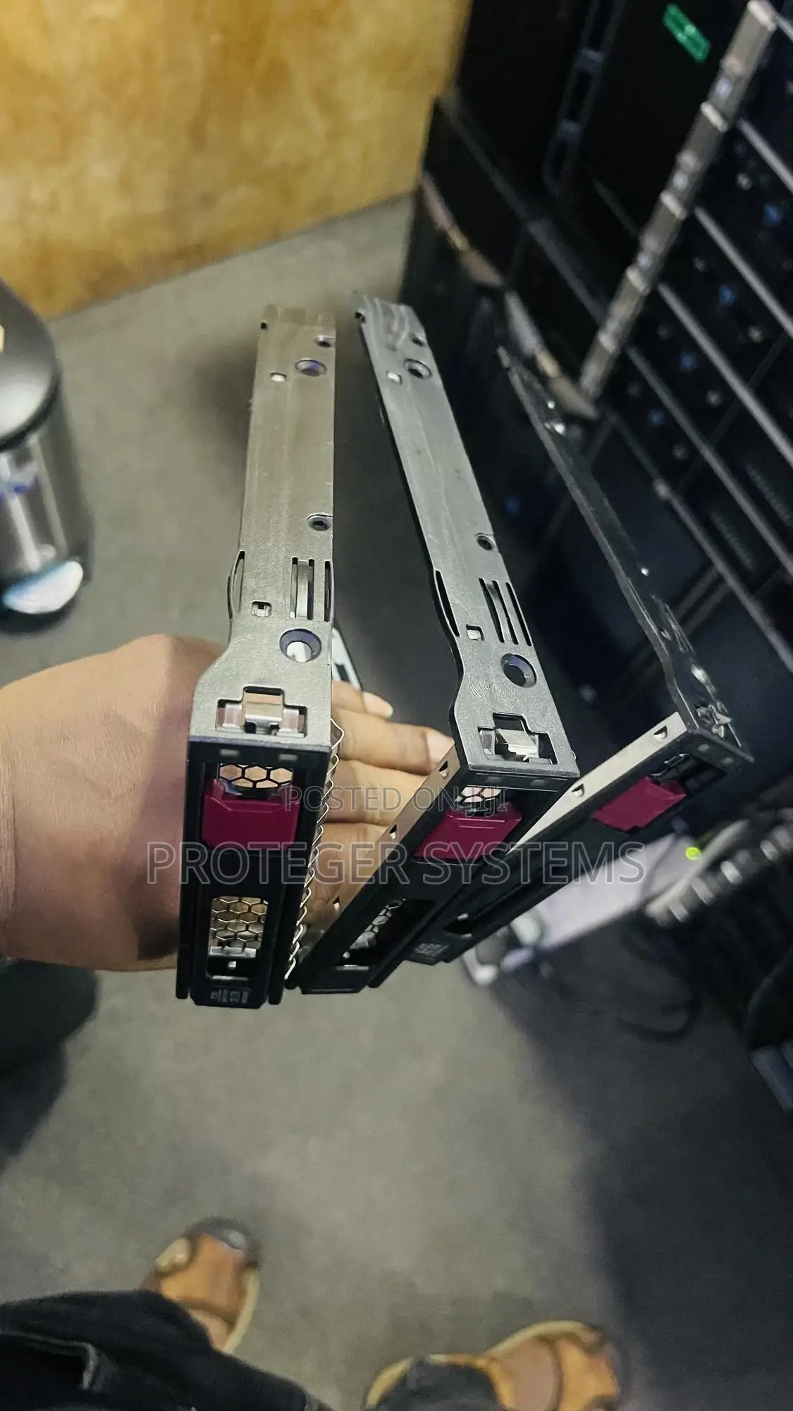 Hpe Server Sas Drive Caddy/Tray