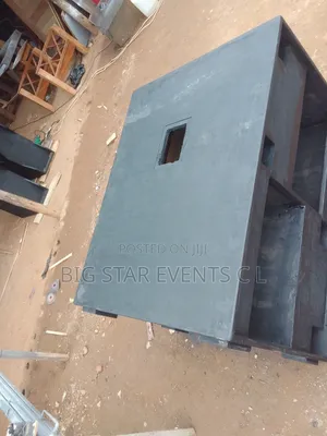 Empty Box 18