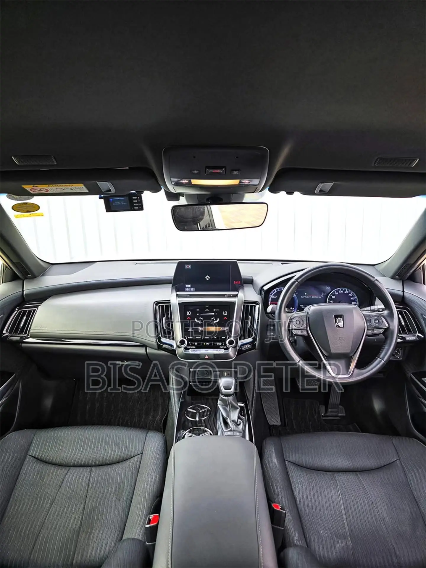 Toyota Crown 2018 White