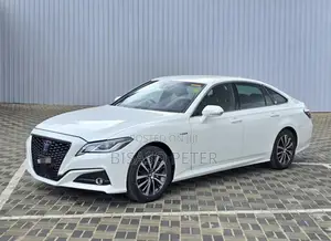 Toyota Crown 2018 White