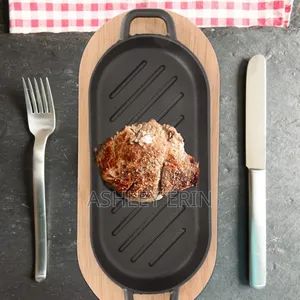 Cast Iron Grizzler Pan With Wooden Base