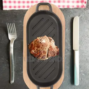 Cast Iron Grizzler Pan With Wooden Base
