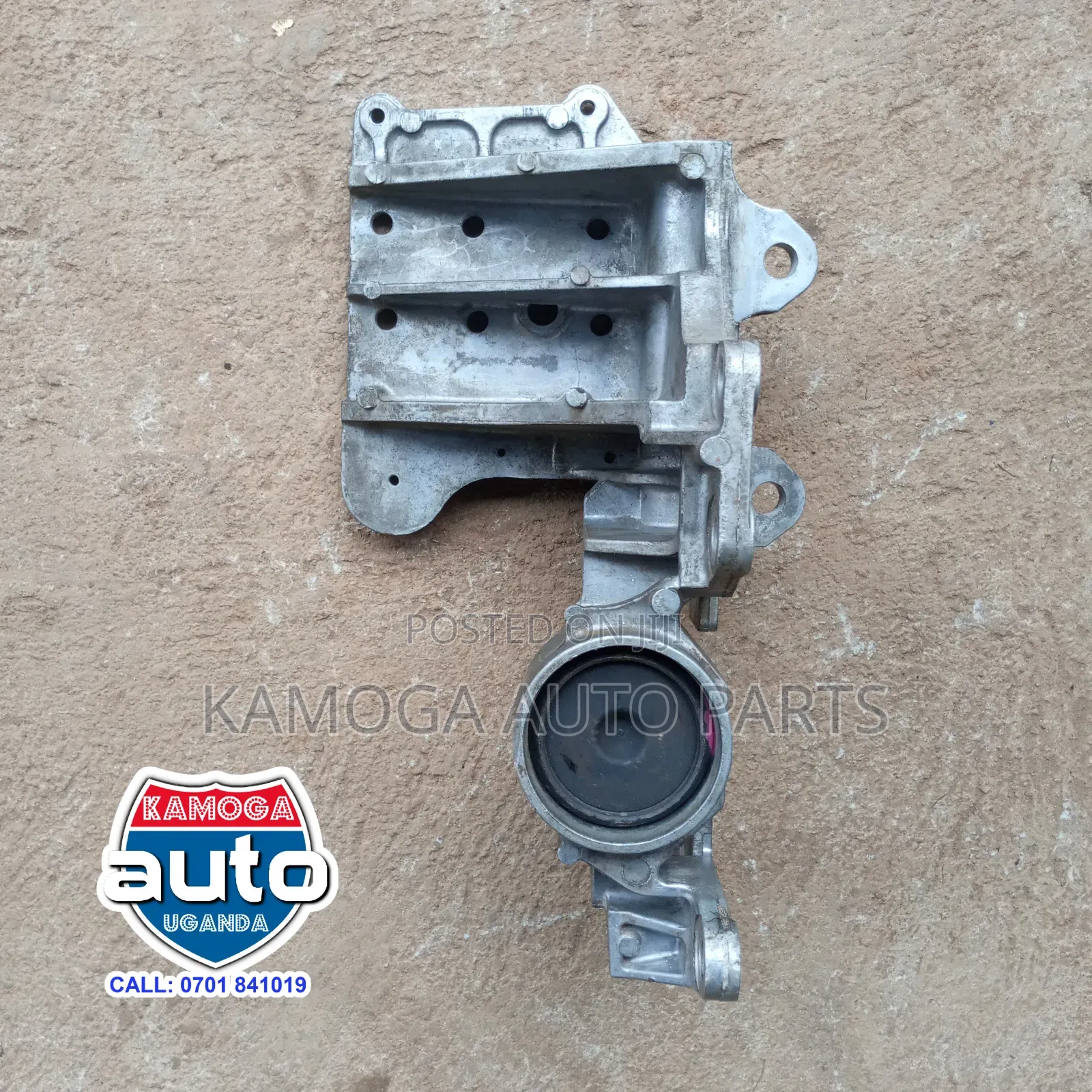 Xtrail 2010 Gearbox Mounting.