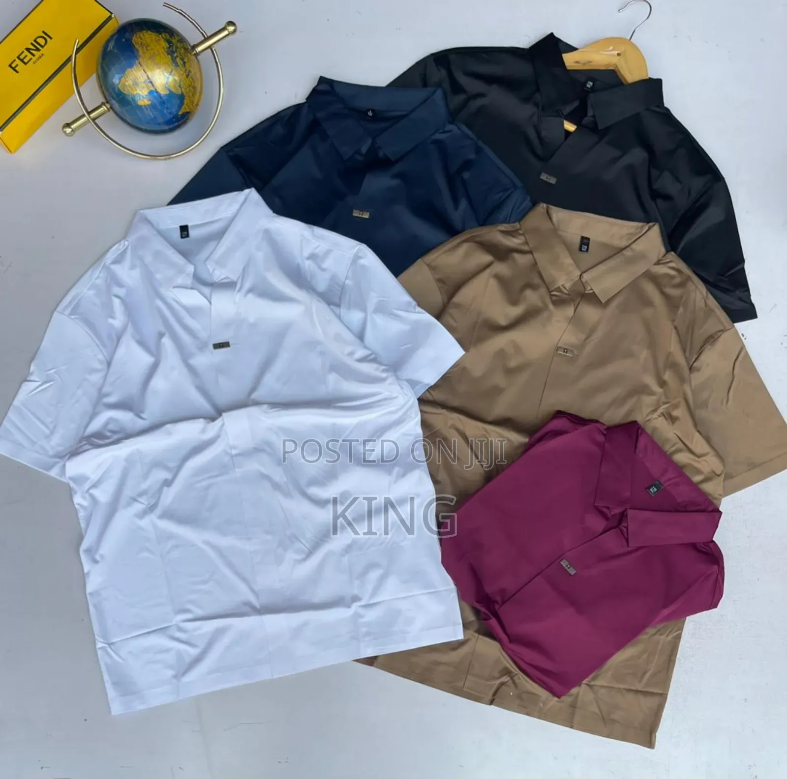 Men's Short-Sleeve Collared Shirts.