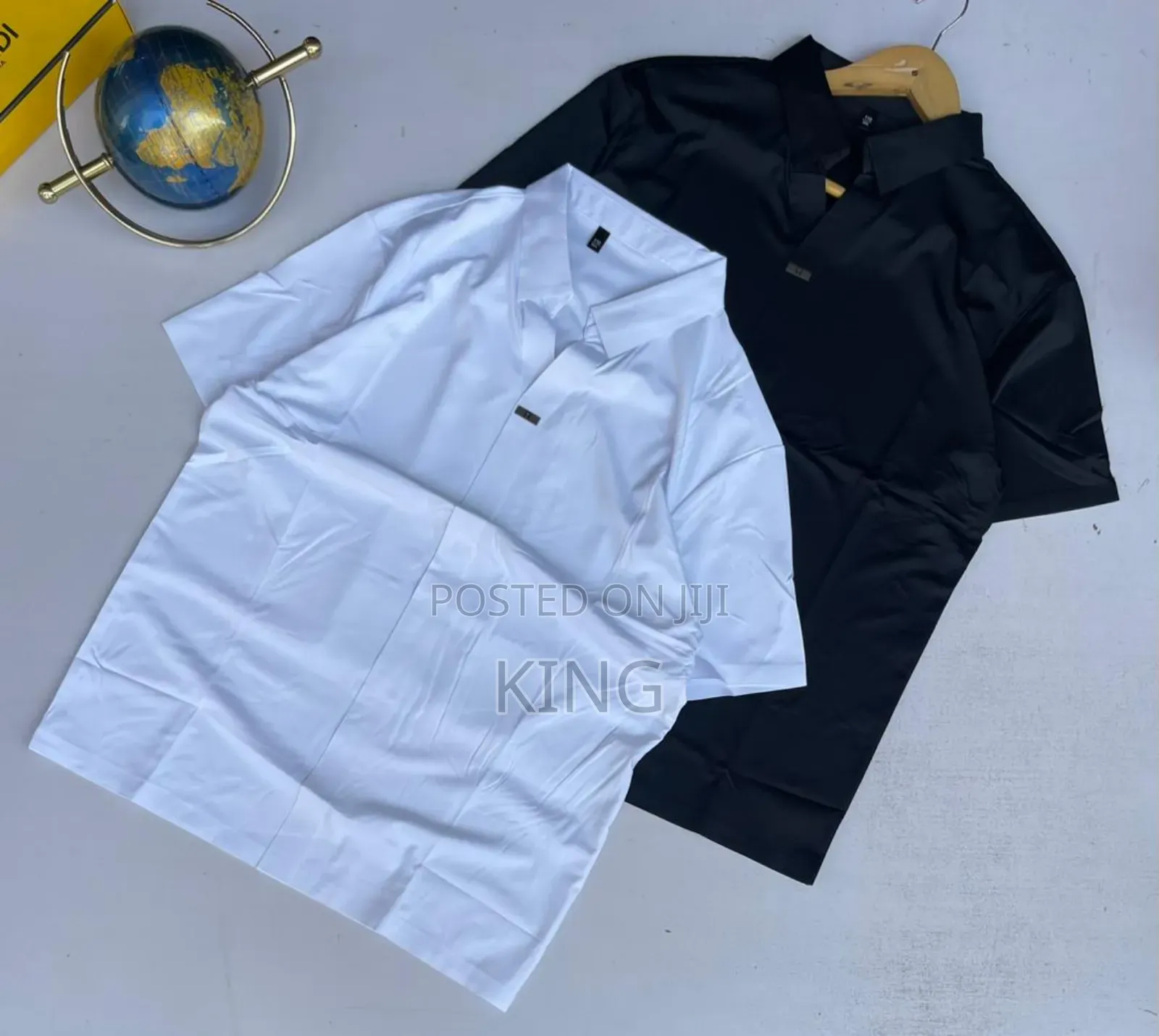 Men's Short-Sleeve Collared Shirts.