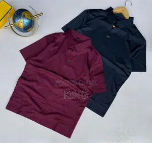 Men's Short-Sleeve Collared Shirts.
