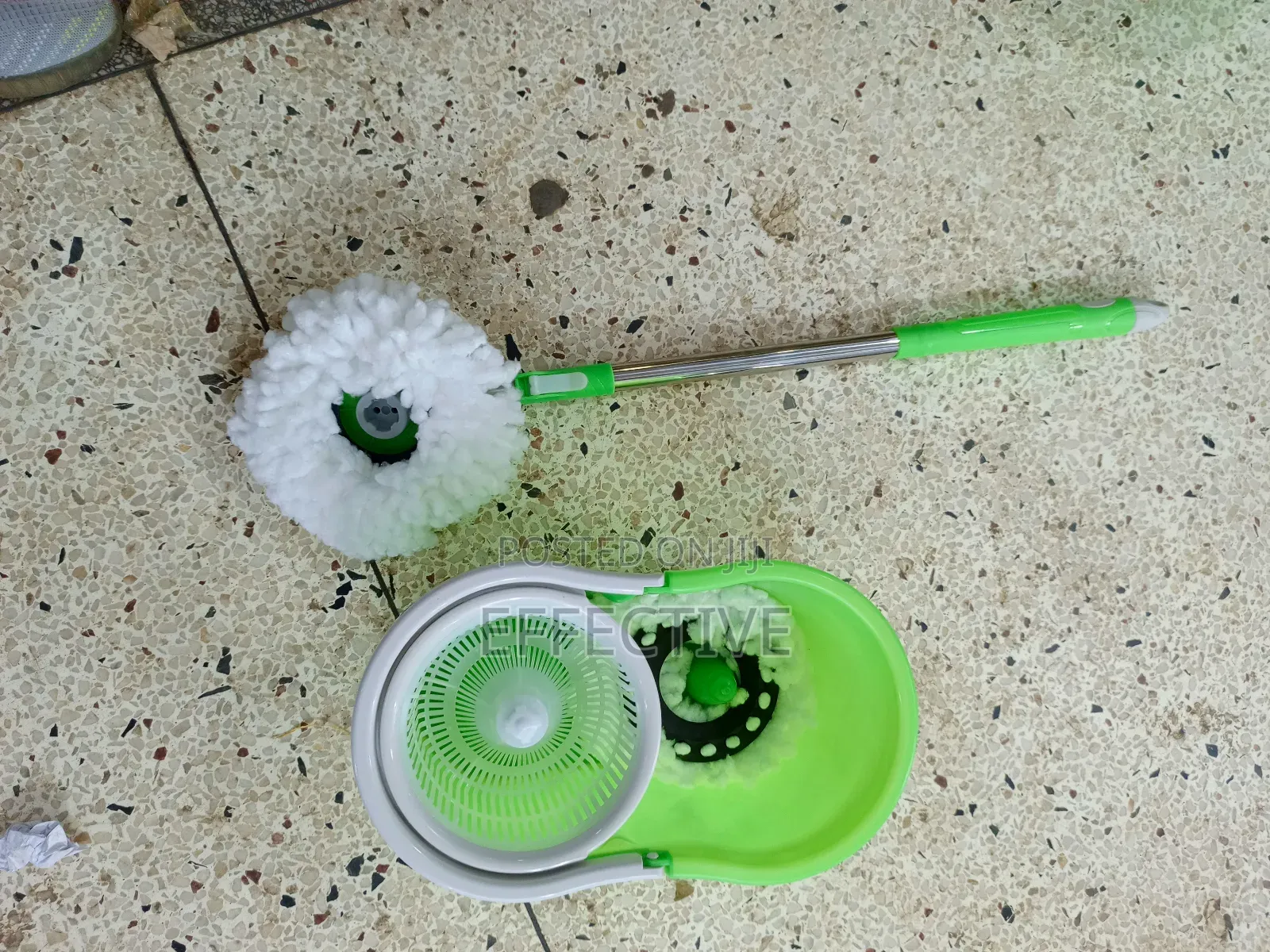 Spin Mop and Bucket System.