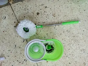 Spin Mop and Bucket System.