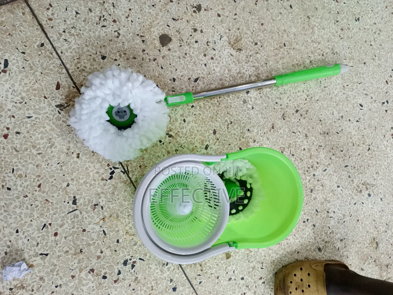 Spin Mop and Bucket System.
