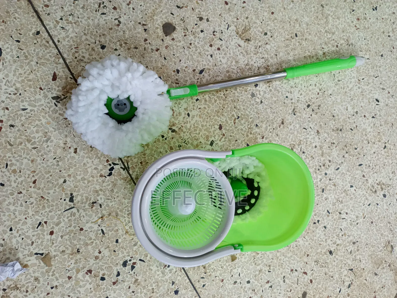 Spin Mop and Bucket System.