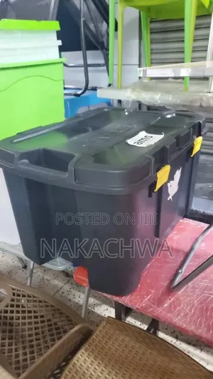 Its Agood Strong Plastic Container