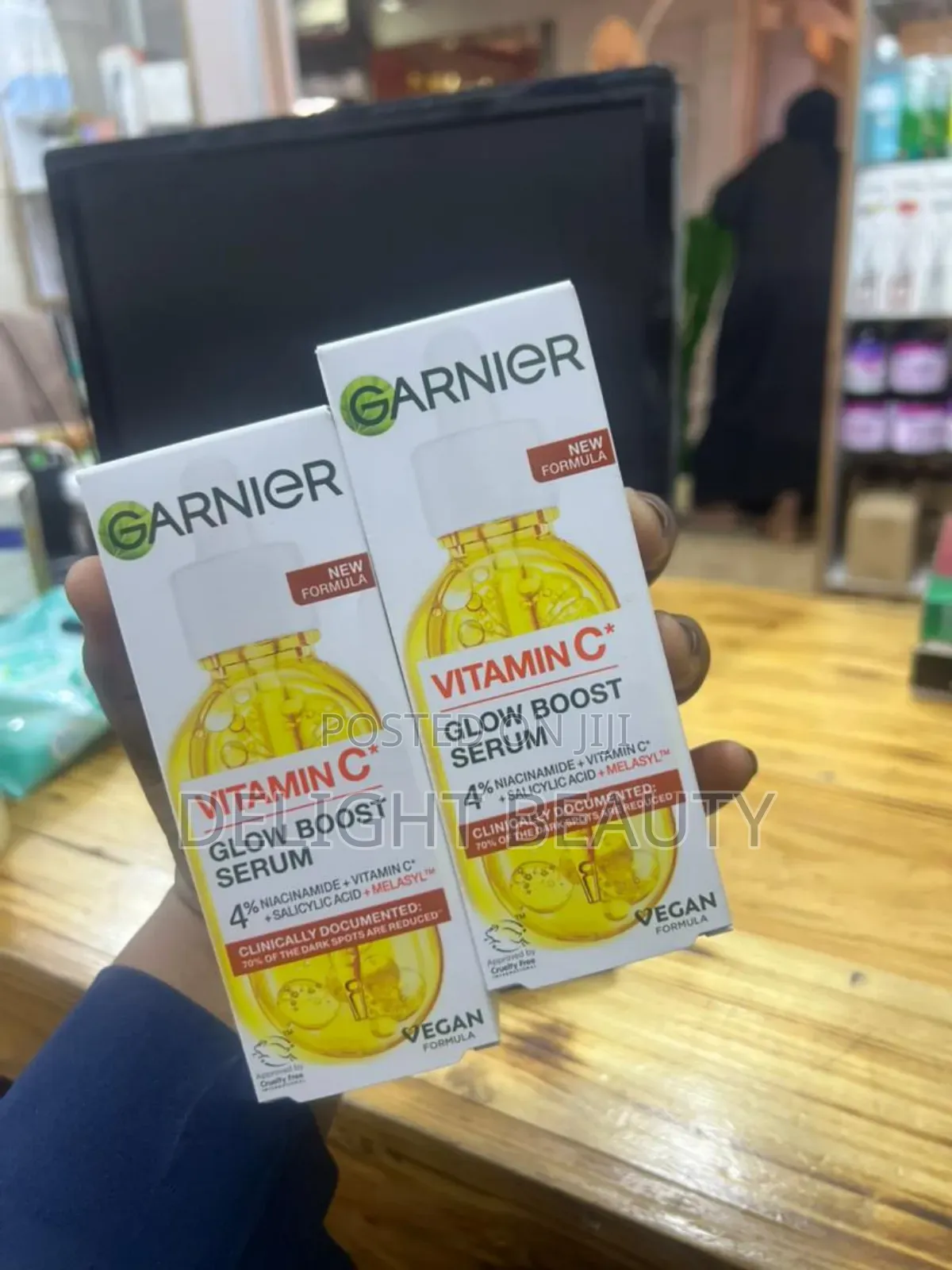 Garnier Vitamin C Glow Booster Serum