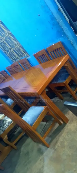 Shining Quality 6 Seater Dining Table Set