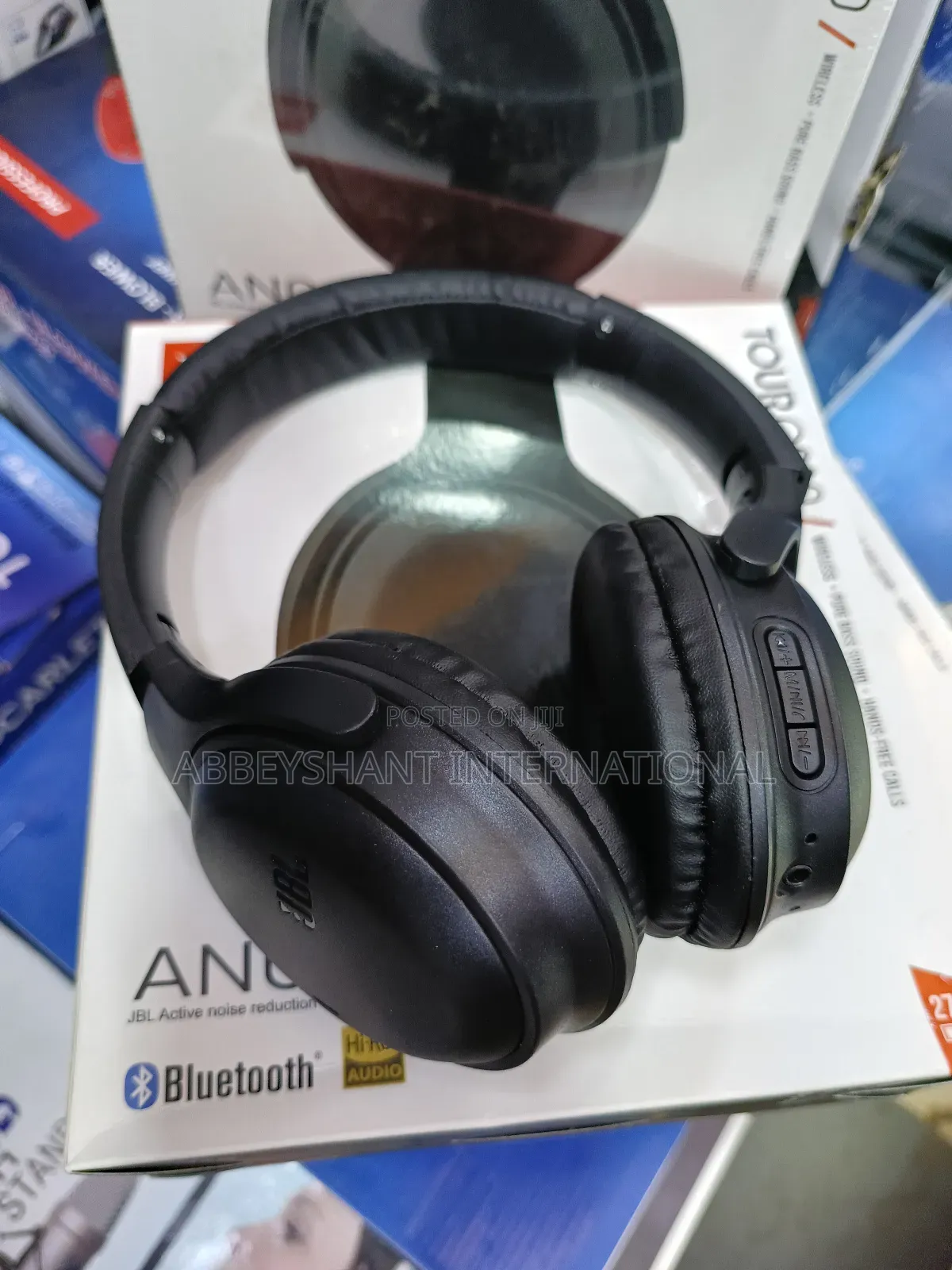 JBL Tour One M2 – Wireless
Headphones